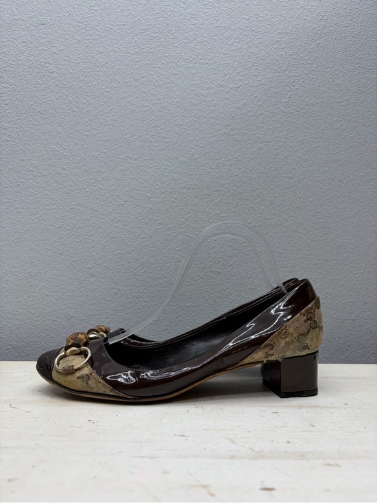 Gucci Shoes - Gucci Brown Canvas Bamboo Horsebit Pumps Size 8